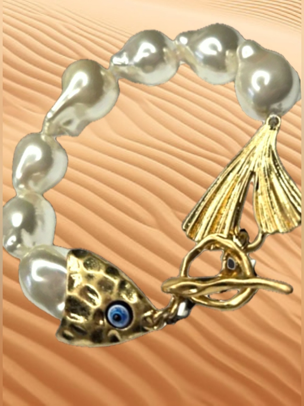 18k Gold Plated Chunky Baroque Freshwater Pearl Fish Toggle Bracelet‎